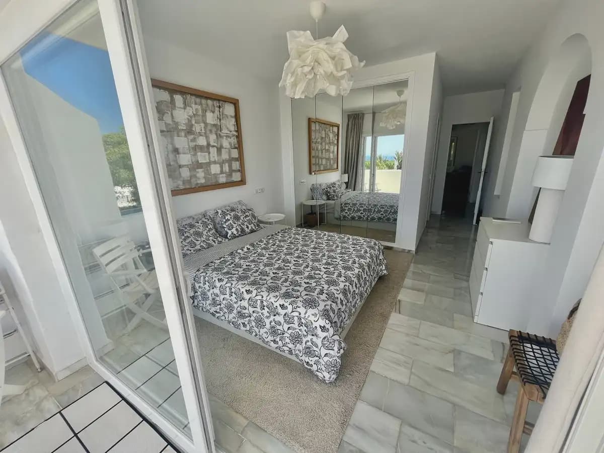 2 bedroom Apartment for sale in Marbella with pool garage - € 410,000 (Ref: 9772651)