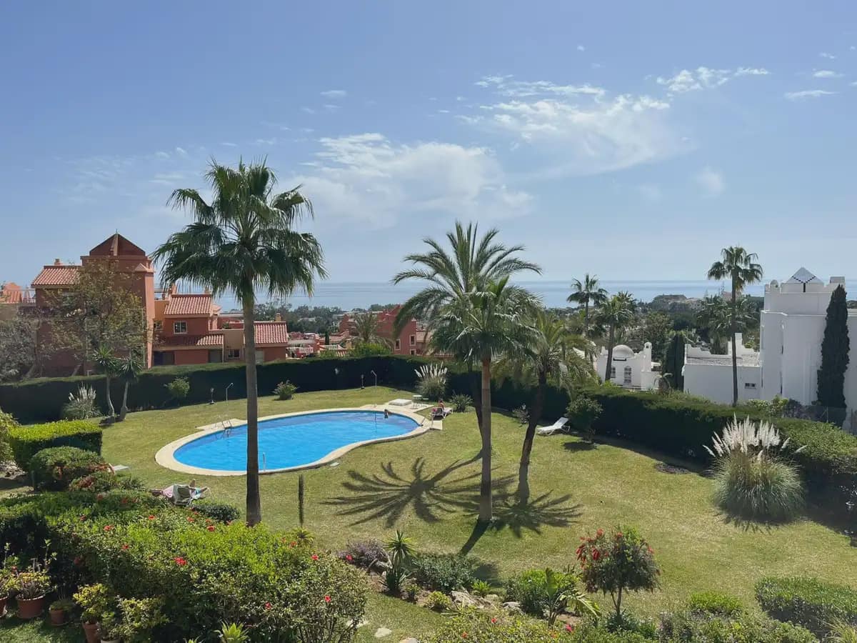 2 bedroom Apartment for sale in Marbella with pool garage - € 410,000 (Ref: 9772651)