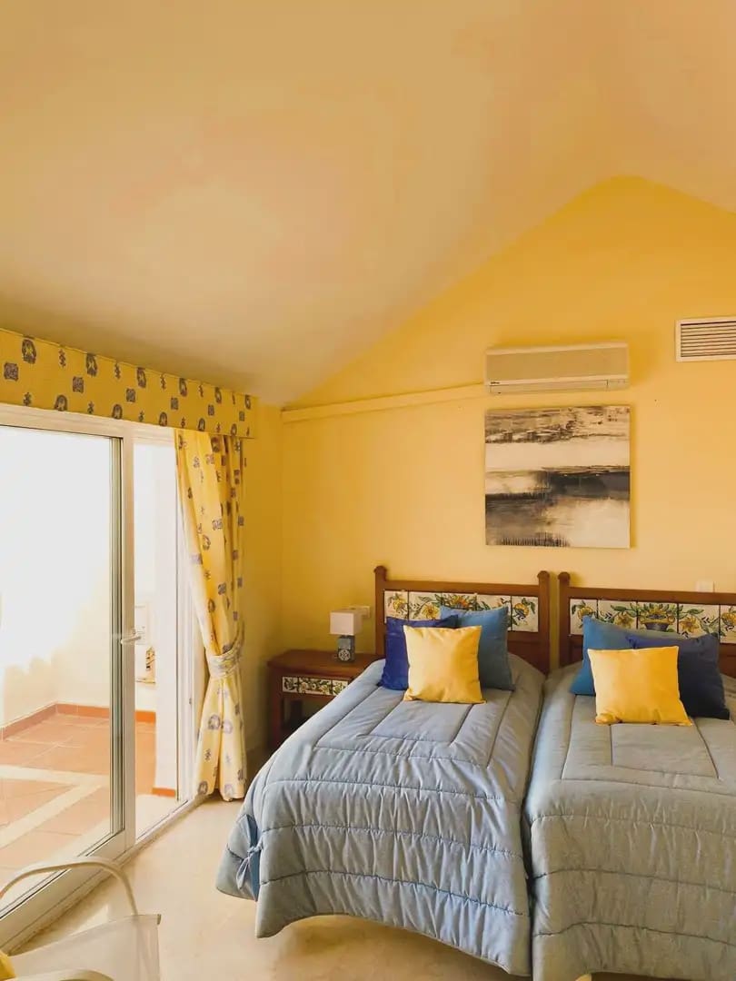 2 soverom Penthouse til salgs i Marbella med svømmebasseng garasje - € 595 000 (Ref: 9782868)