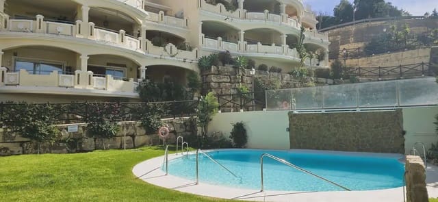 2 soverom Penthouse til salgs i Elviria, Marbella med svømmebasseng garasje - € 595 000 (Ref: 9782868)