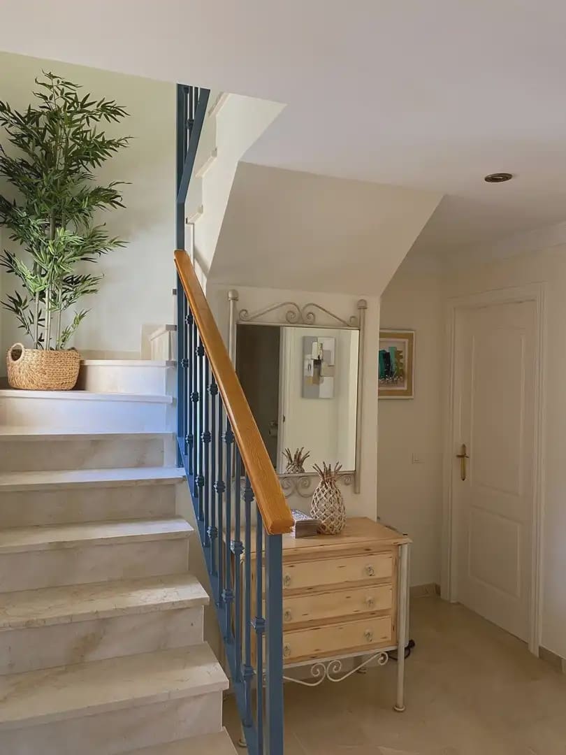 2 soverom Penthouse til salgs i Marbella med svømmebasseng garasje - € 595 000 (Ref: 9782868)