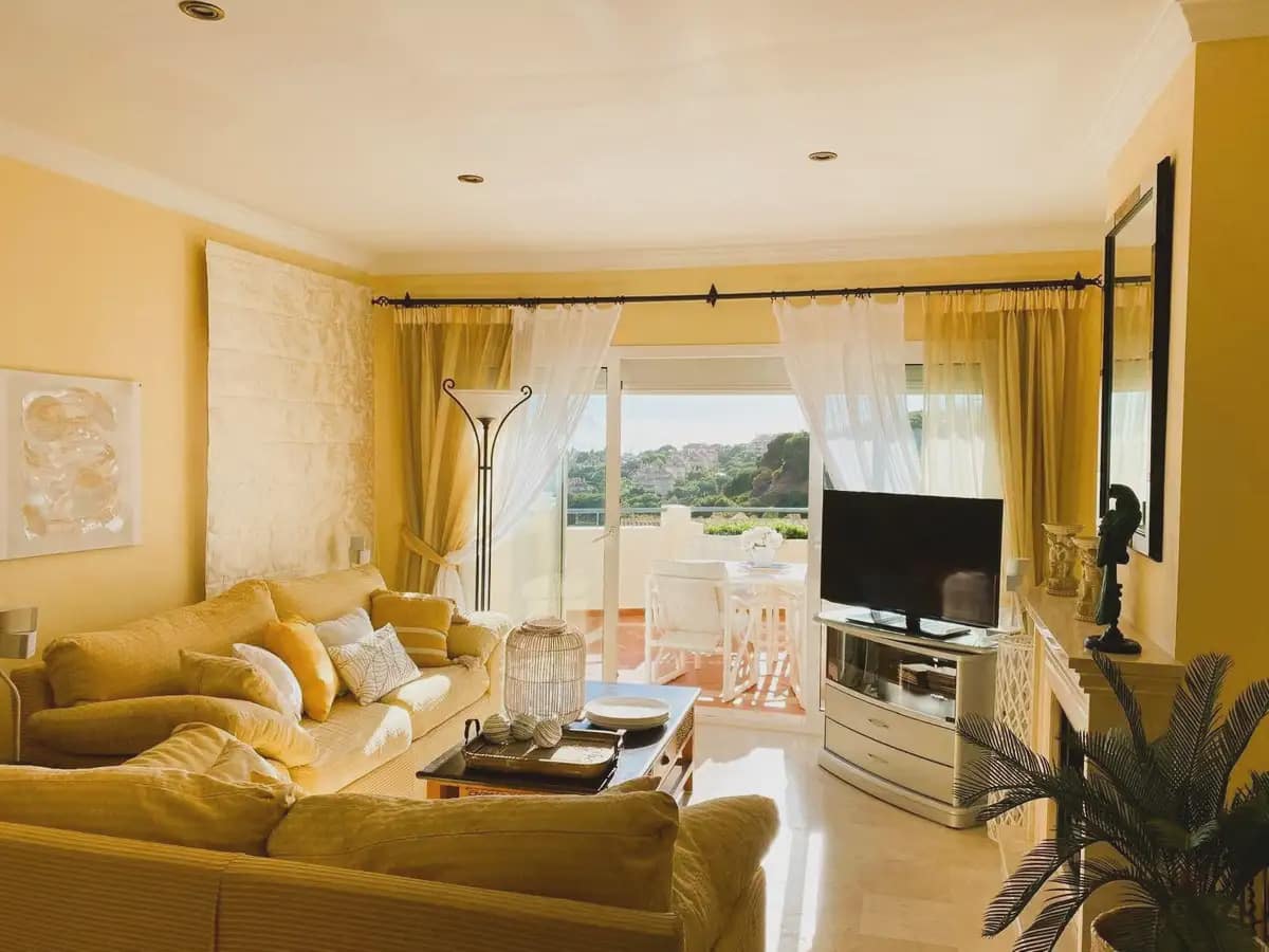 2 soverom Penthouse til salgs i Marbella med svømmebasseng garasje - € 595 000 (Ref: 9782868)