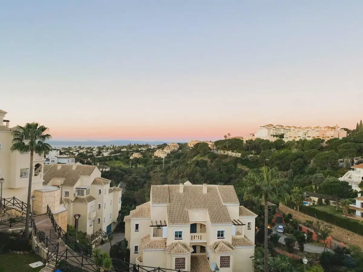 2 soverom Penthouse til salgs i Marbella med svømmebasseng garasje - € 595 000 (Ref: 9782868)
