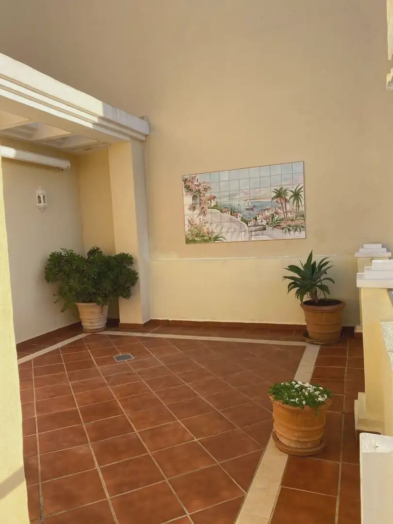 2 soverom Penthouse til salgs i Marbella med svømmebasseng garasje - € 595 000 (Ref: 9782868)