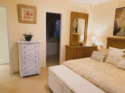 2 sovrum Takvåning till salu i Elviria, Marbella med pool garage - 550 000 € (Ref: 9782868)
