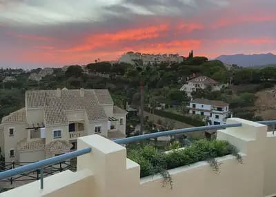 2 sovrum Takvåning till salu i Marbella med pool garage - 550 000 € (Ref: 9782868)