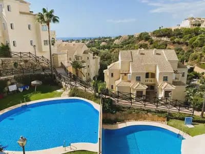 2 sovrum Takvåning till salu i Elviria, Marbella med pool garage - 550 000 € (Ref: 9782868)