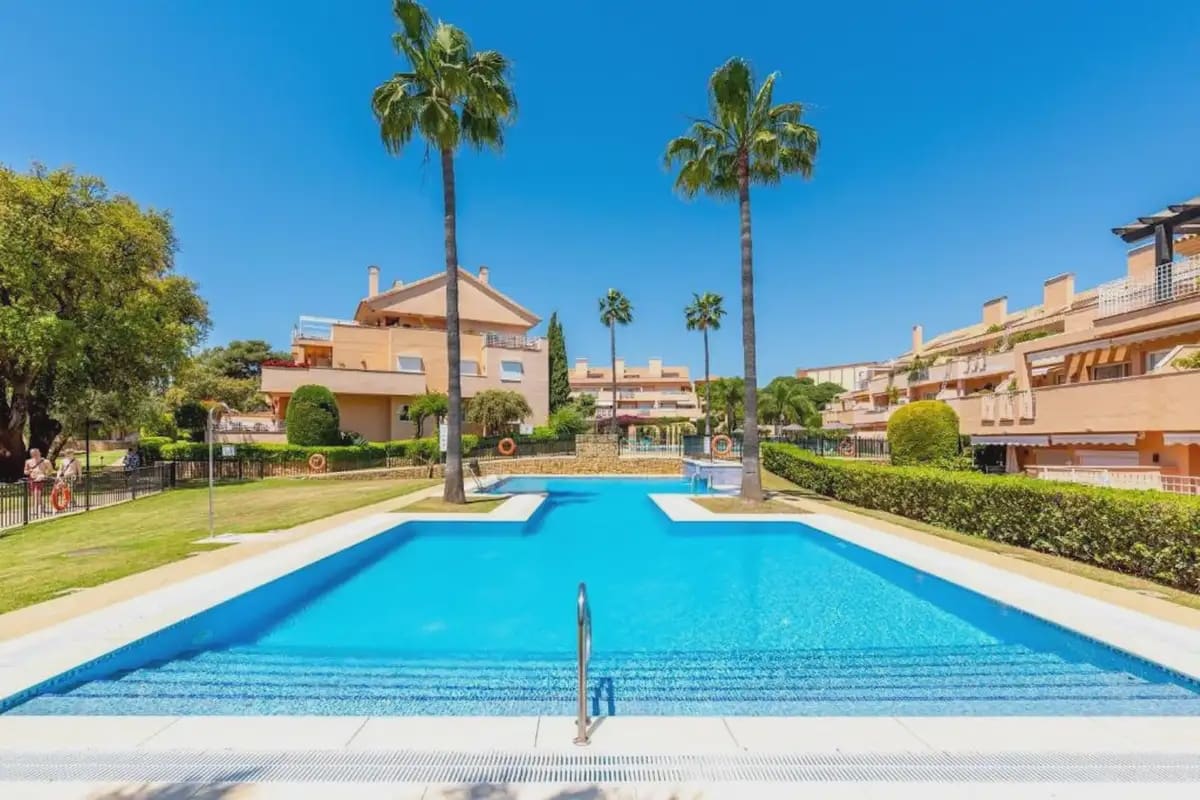 2 chambre Appartement à vendre à Marbella avec piscine garage - 460 000 € (Ref: 9782870)