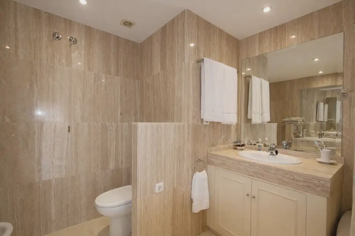 2 chambre Appartement à vendre à Marbella avec piscine garage - 460 000 € (Ref: 9782870)