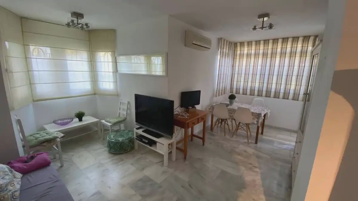 1 sypialnia Apartament na sprzedaż w Benalmadena z basenem garażem - 291 600 € (Ref: 9782872)