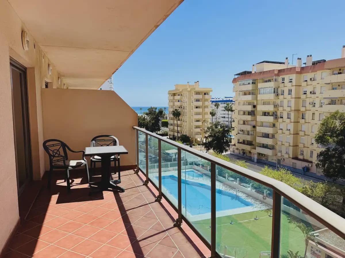 1 soverom Strandleiligheter til salgs i Benalmadena med svømmebasseng garasje - € 249 000 (Ref: 9782875)
