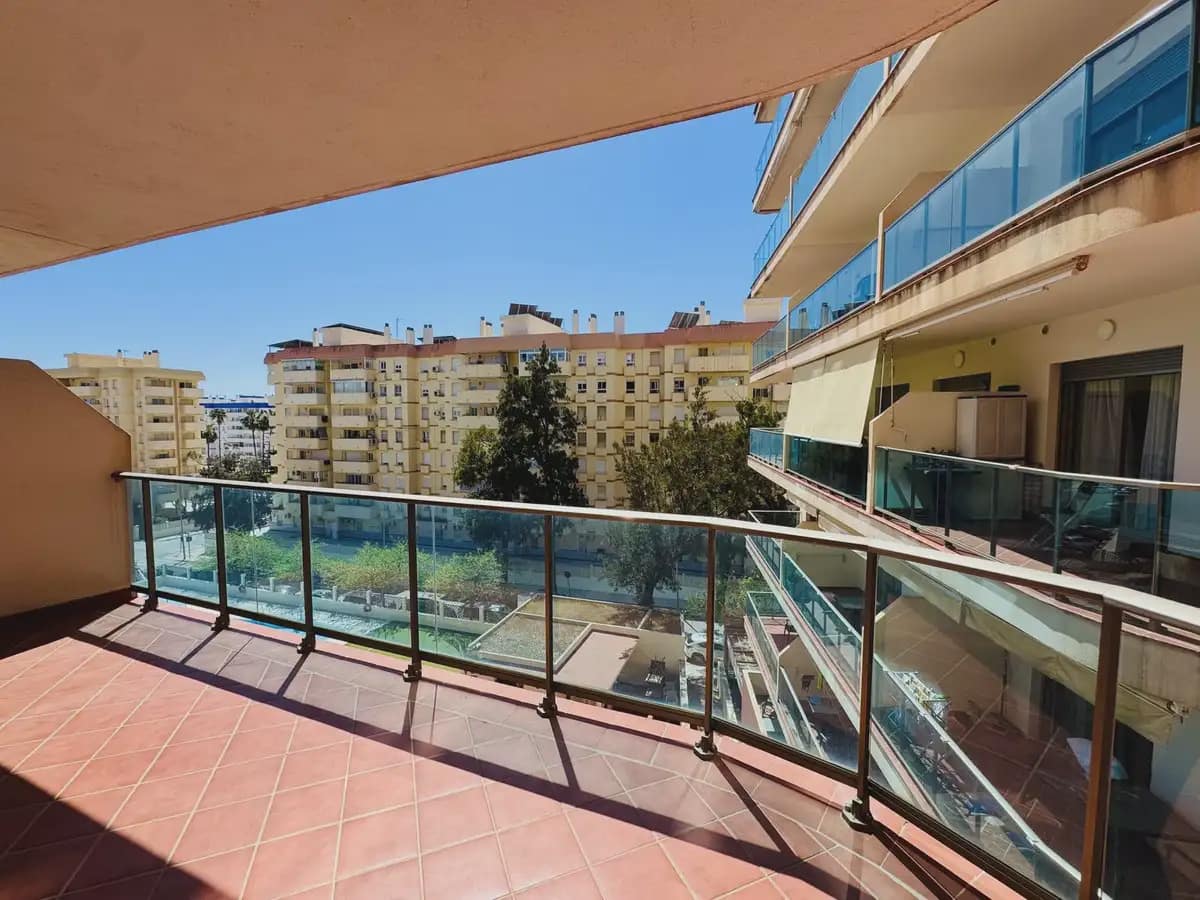 1 soverom Strandleiligheter til salgs i Benalmadena med svømmebasseng garasje - € 249 000 (Ref: 9782875)