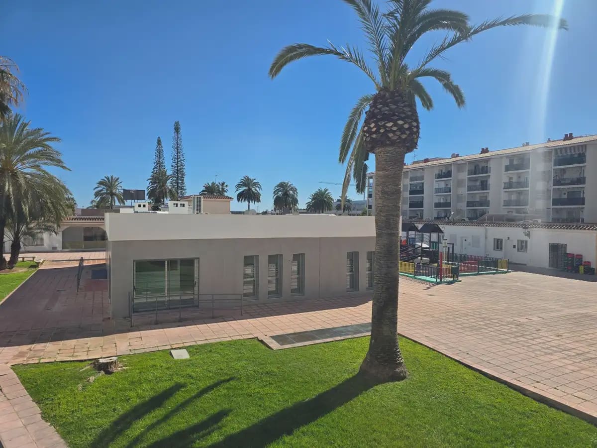 2 sypialnia Apartament na sprzedaż w Benalmadena z basenem garażem - 325 000 € (Ref: 9782885)