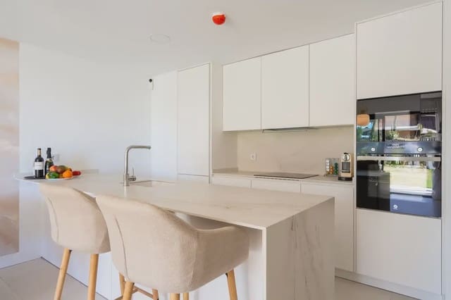 2 sypialnia Apartament na sprzedaż w Centro ciudad, Fuengirola z basenem garażem - 615 000 € (Ref: 9782888)