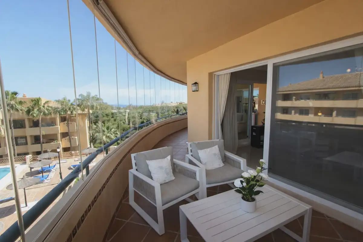 3 chambre Penthouse à vendre à Marbella avec piscine garage - 599 000 € (Ref: 9798448)