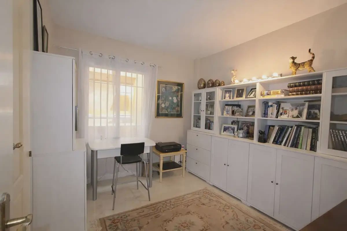 3 chambre Penthouse à vendre à Marbella avec piscine garage - 599 000 € (Ref: 9798448)