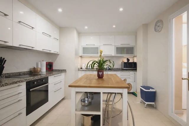 3 chambre Penthouse à vendre à Elviria, Marbella avec piscine garage - 599 000 € (Ref: 9798448)