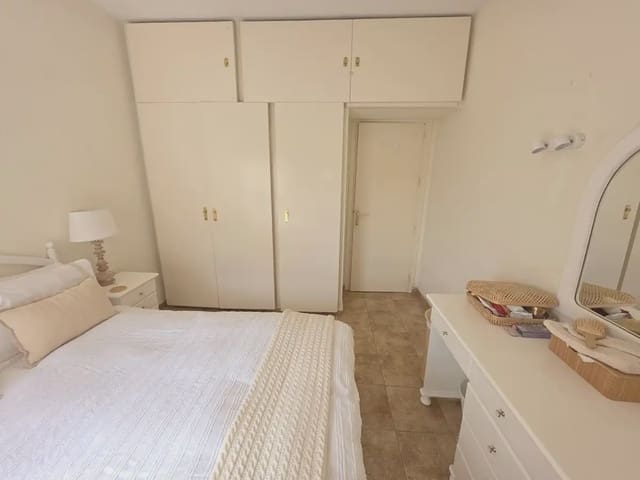 2 soveværelse Strandlejlighed til salg i Centro ciudad, Fuengirola med garage - € 320.000 (Ref: 9798454)