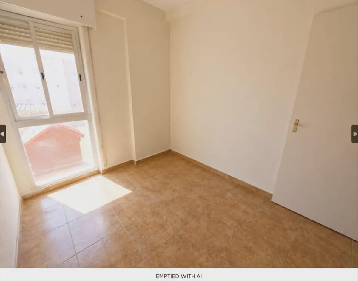 2 soveværelse Strandlejlighed til salg i Fuengirola med garage - € 299.000 (Ref: 9798454)
