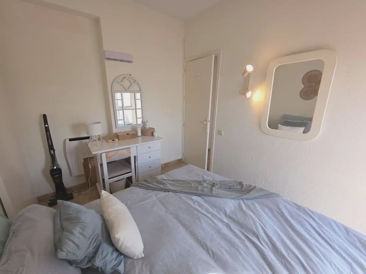 2 soveværelse Strandlejlighed til salg i Fuengirola med garage - € 299.000 (Ref: 9798454)