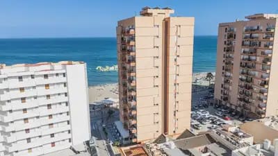 2 soverom Strandleiligheter til salgs i Centro ciudad, Fuengirola med garasje - € 279 000 (Ref: 9798454)