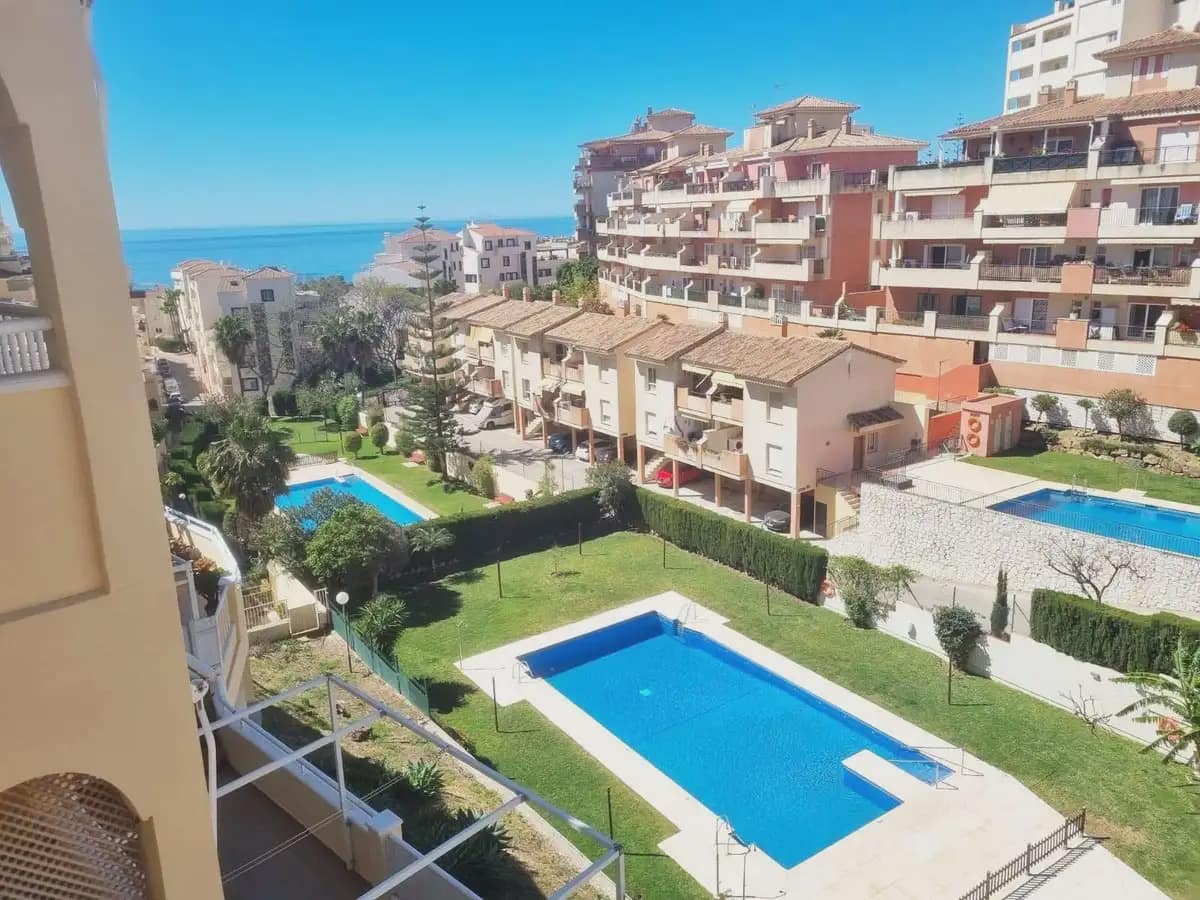 2 quarto Penthouse para venda em Benalmadena com piscina garagem - 375 000 € (Ref: 9798457)