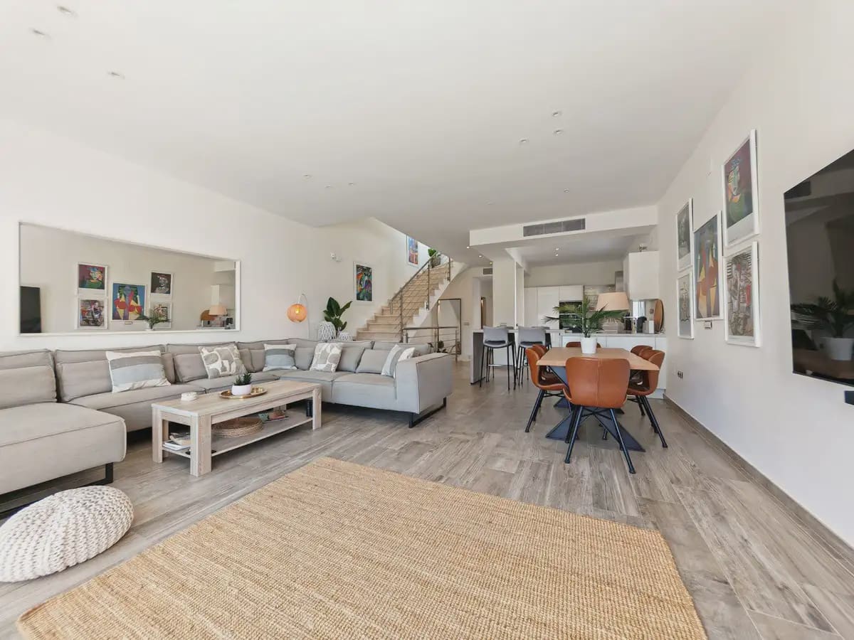 3 soveværelse Semi-Rækkehus til salg i Mijas med swimmingpool garage - € 900.000 (Ref: 9798459)