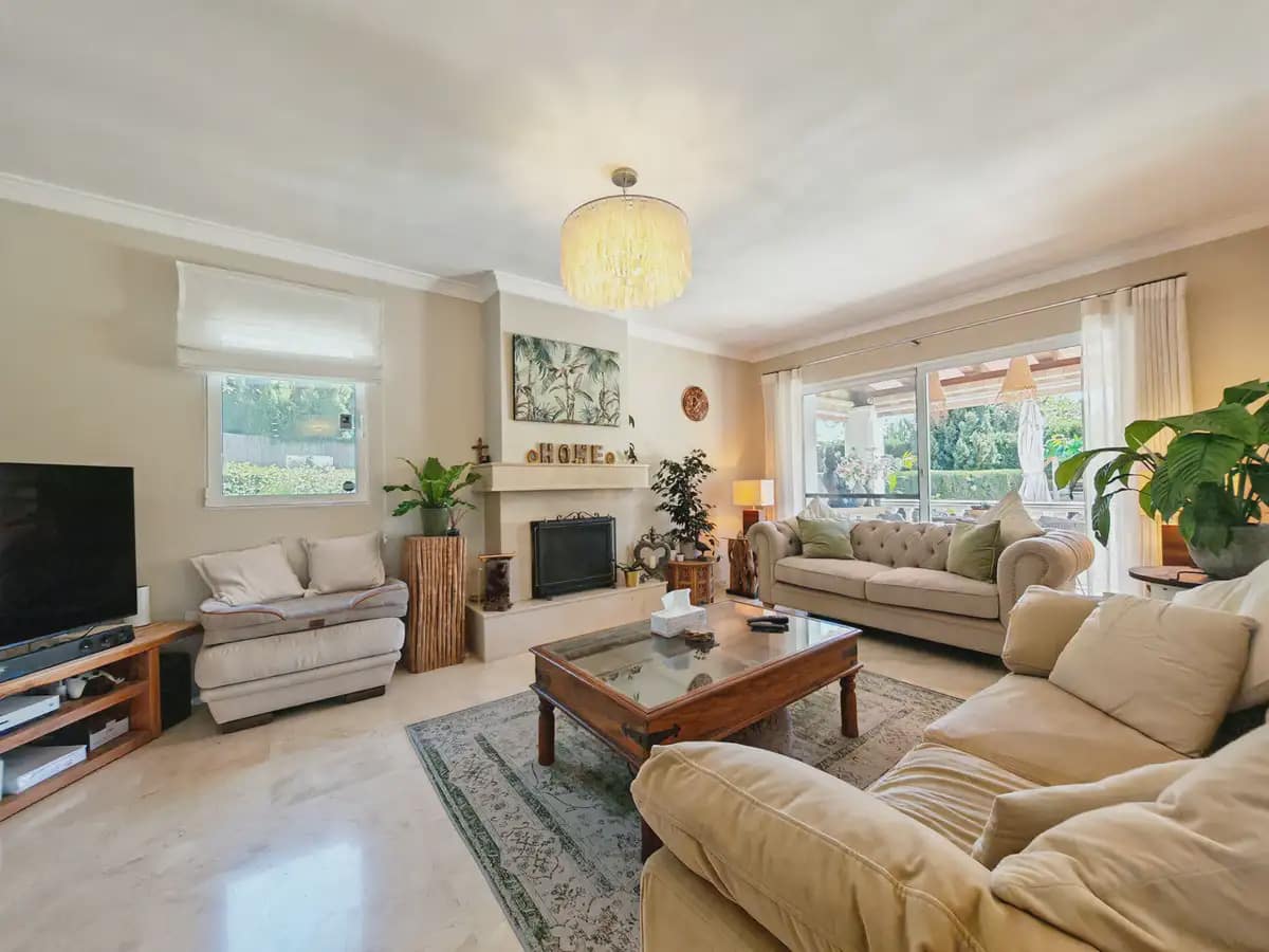 4 chambre Villa/Maison à vendre à Mijas avec piscine - 1 150 000 € (Ref: 9798461)