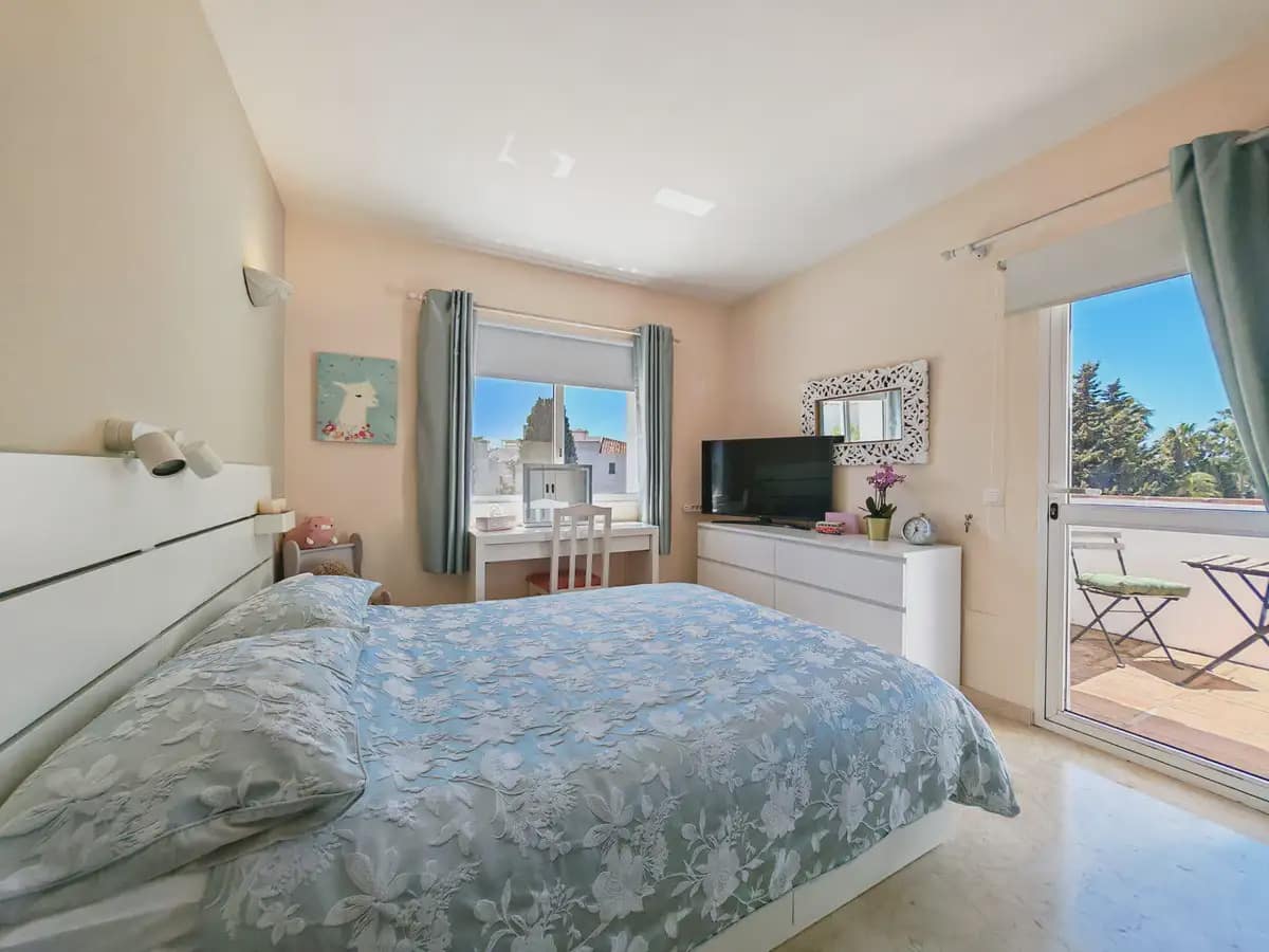 4 chambre Villa/Maison à vendre à Mijas avec piscine - 1 150 000 € (Ref: 9798461)