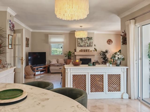 4 chambre Villa/Maison à vendre à Calahonda, Mijas avec piscine - 1 150 000 € (Ref: 9798461)