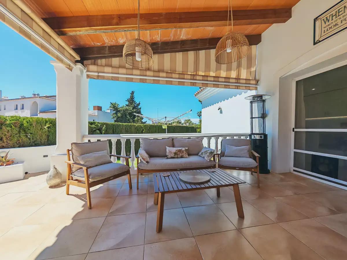 4 chambre Villa/Maison à vendre à Mijas avec piscine - 1 150 000 € (Ref: 9798461)