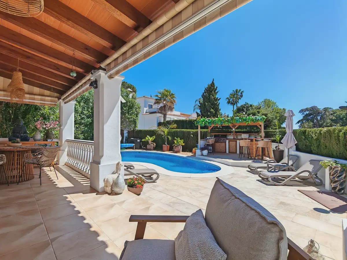 4 chambre Villa/Maison à vendre à Mijas avec piscine - 1 150 000 € (Ref: 9798461)