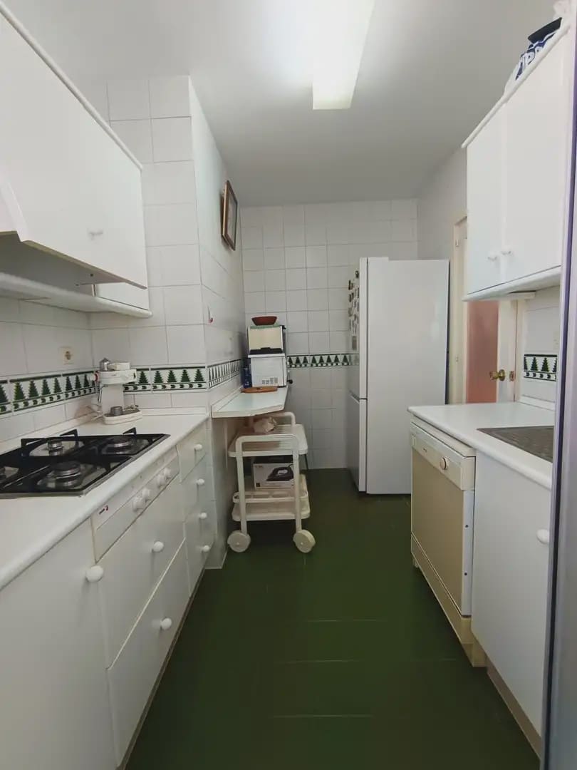 2 makuuhuone Huoneisto myytävänä paikassa Fuengirola mukana uima-altaan 
autotalli - 499 000 € (Ref: 9802594)