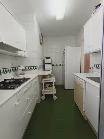 2 makuuhuone Huoneisto myytävänä paikassa Centro ciudad, Fuengirola mukana uima-altaan 
autotalli - 499 000 € (Ref: 9802594)