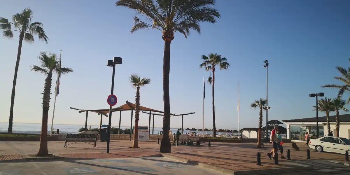 2 makuuhuone Huoneisto myytävänä paikassa Fuengirola mukana uima-altaan 
autotalli - 499 000 € (Ref: 9802594)