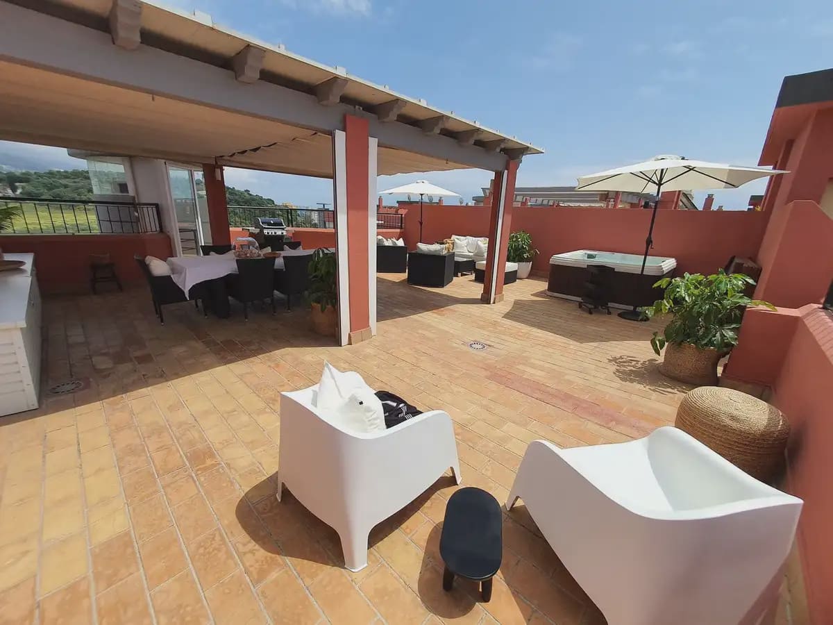 3 chambre Penthouse à vendre à Fuengirola avec piscine garage - 595 000 € (Ref: 9807407)