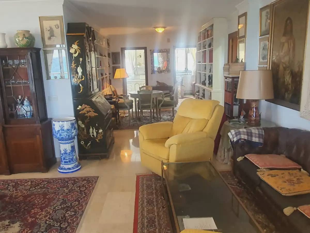 3 bedroom Beach Apartment for sale in Fuengirola with pool garage - € 1,000,000 (Ref: 9820726)