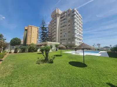 3 soveværelse Strandlejlighed til salg i Fuengirola med swimmingpool garage - € 1.000.000 (Ref: 9820726)