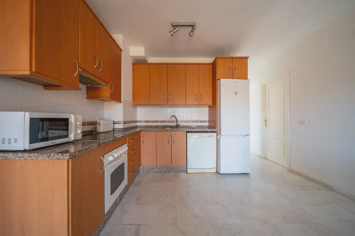 3 slaapkamer Appartement te koop in Fuengirola met zwembad garage - € 389.000 (Ref: 9821758)