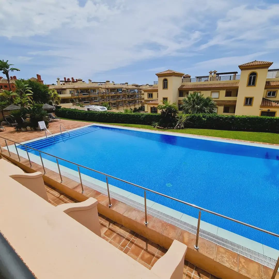 2 soveværelse Lejlighed til salg i Mijas med swimmingpool garage - € 330.000 (Ref: 9821763)