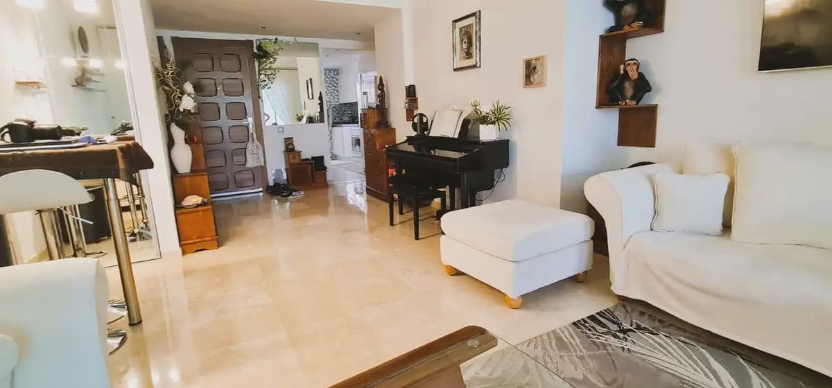 2 soveværelse Lejlighed til salg i Mijas med swimmingpool garage - € 330.000 (Ref: 9821763)