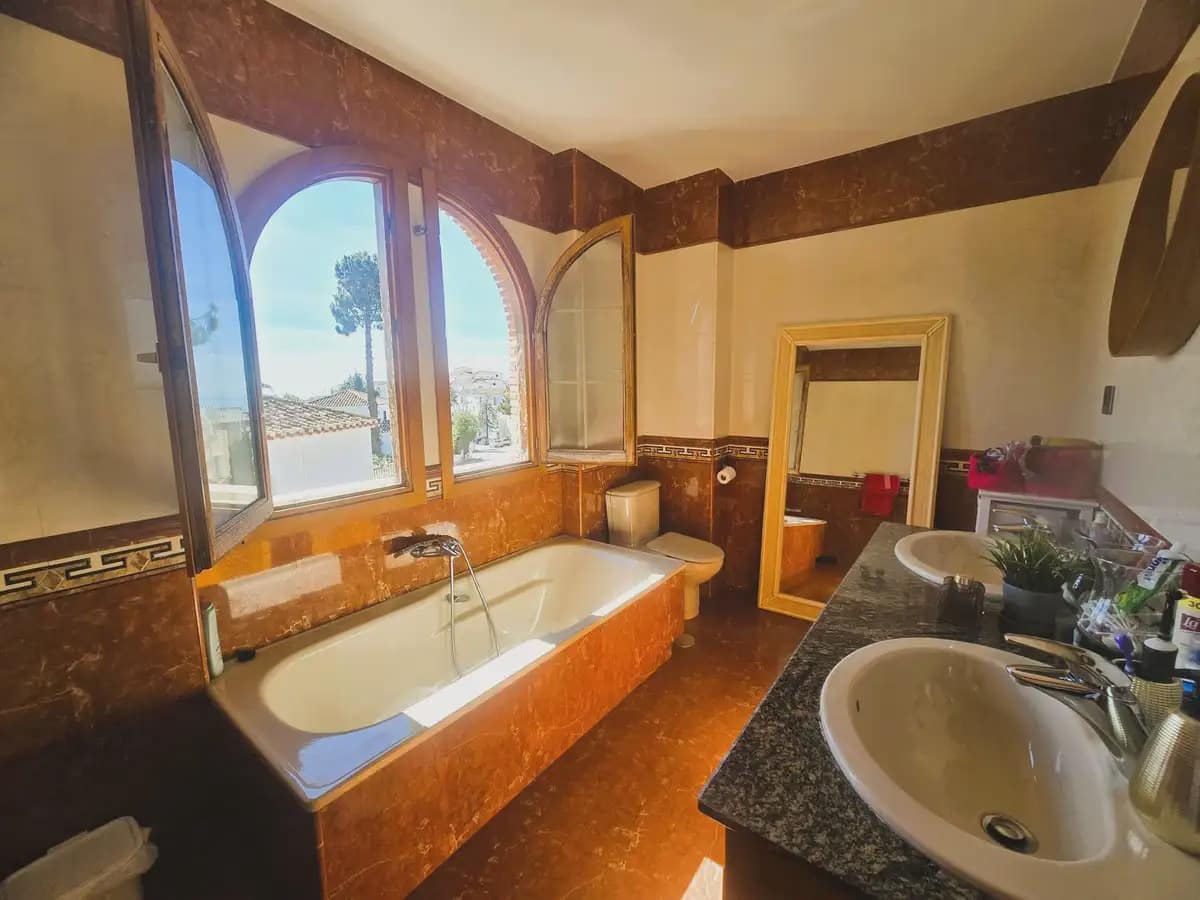 4 camera da letto Villetta Bifamiliare in vendita in Mijas con piscina garage - 695.000 € (Rif: 9821764)