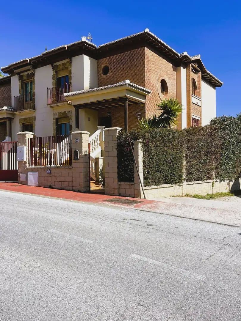 4 camera da letto Villetta Bifamiliare in vendita in Mijas con piscina garage - 695.000 € (Rif: 9821764)