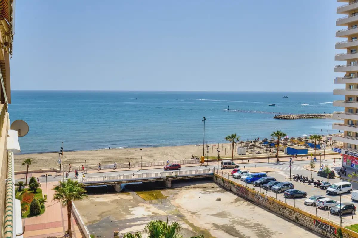 3 bedroom Beach Apartment for sale in Fuengirola - € 750,000 (Ref: 9821770)