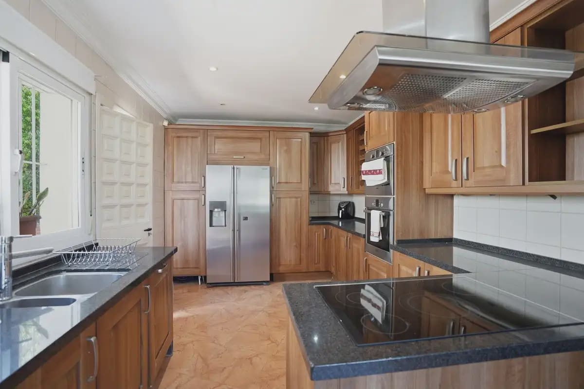 6 soverom Villa til salgs i Benalmadena med svømmebasseng garasje - € 1 495 000 (Ref: 9821772)