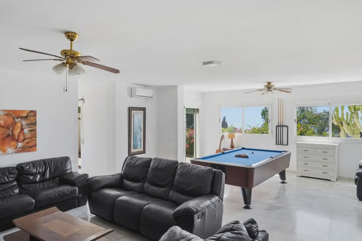 6 soverom Villa til salgs i Benalmadena med svømmebasseng garasje - € 1 495 000 (Ref: 9821772)