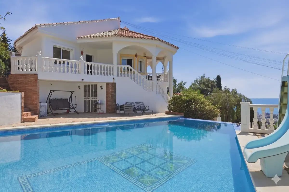 6 soverom Villa til salgs i Benalmadena med svømmebasseng garasje - € 1 495 000 (Ref: 9821772)