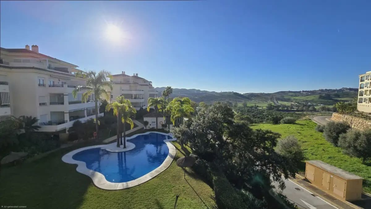 Apartamento de 2 habitaciones en Mijas en venta con piscina garaje - 329.000 € (Ref: 9821774)