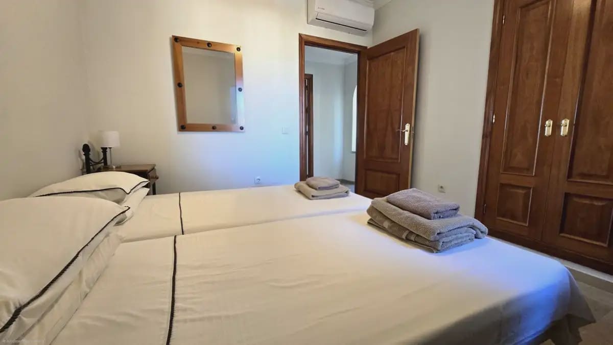 Apartamento de 2 habitaciones en Mijas en venta con piscina garaje - 329.000 € (Ref: 9821774)