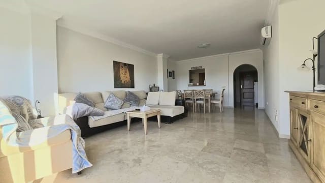 Apartamento de 2 habitaciones en Mijas Golf, Mijas en venta con piscina garaje - 329.000 € (Ref: 9821774)